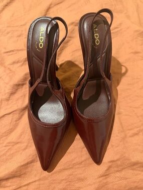 Aldo's Close Toes Pointy Heel Size 7